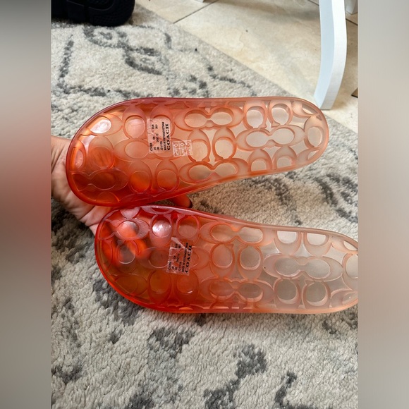 Size 8 Coach Ulyssa slides - Picture 5 of 6